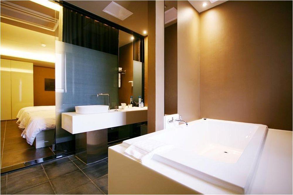 Hotel Oscar Suite Gunsan Εξωτερικό φωτογραφία